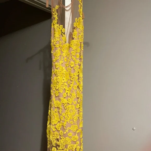 For love & lemons yellow lace dress excellent condition - Picture 2 of 5